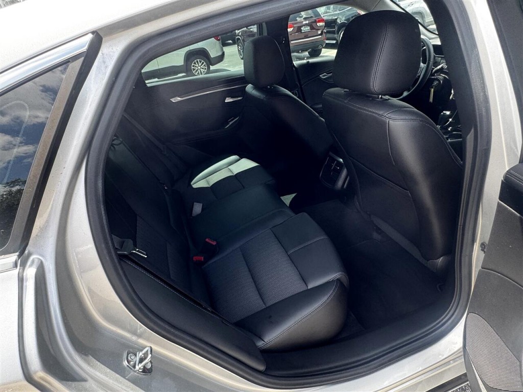 2016 Chevrolet Impala Image 23