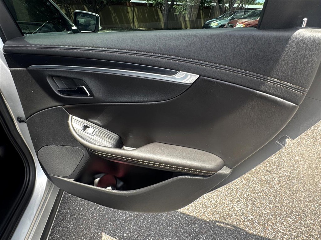 2016 Chevrolet Impala Image 24