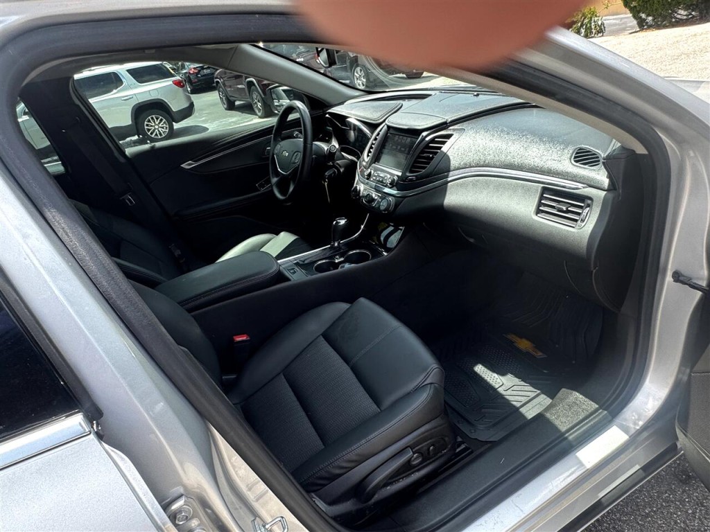 2016 Chevrolet Impala Image 25