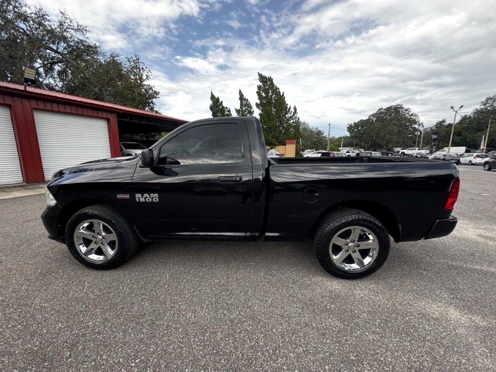 2016 RAM 1500 Image 2