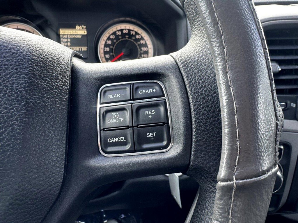 2016 RAM 1500 Image 12