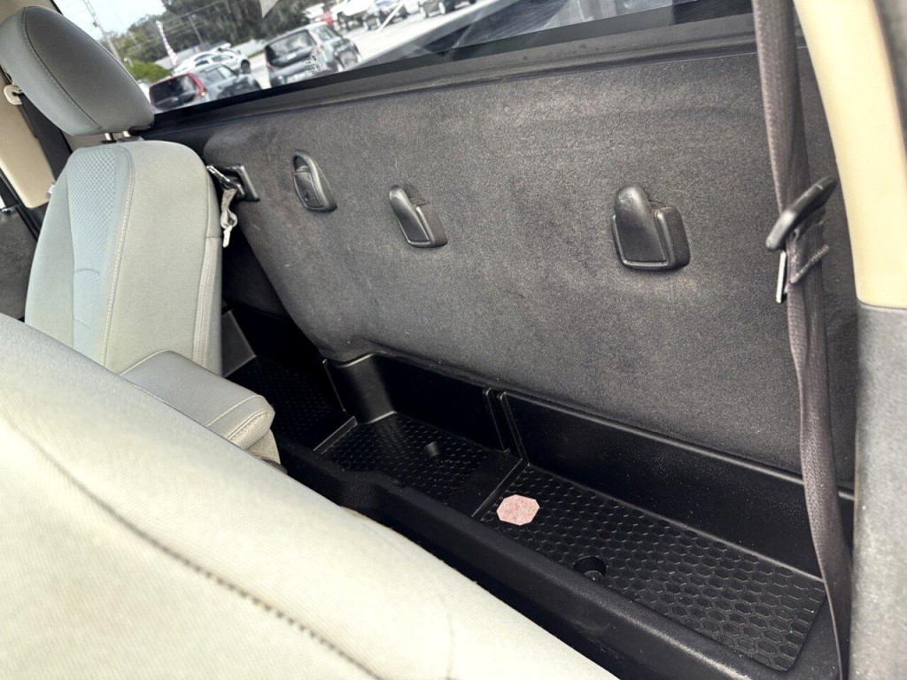2016 RAM 1500 Image 17
