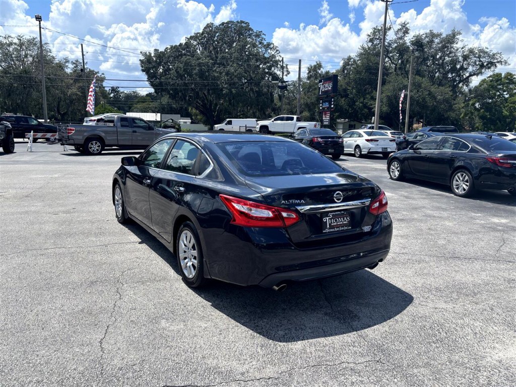 2016 Nissan Altima Image 3