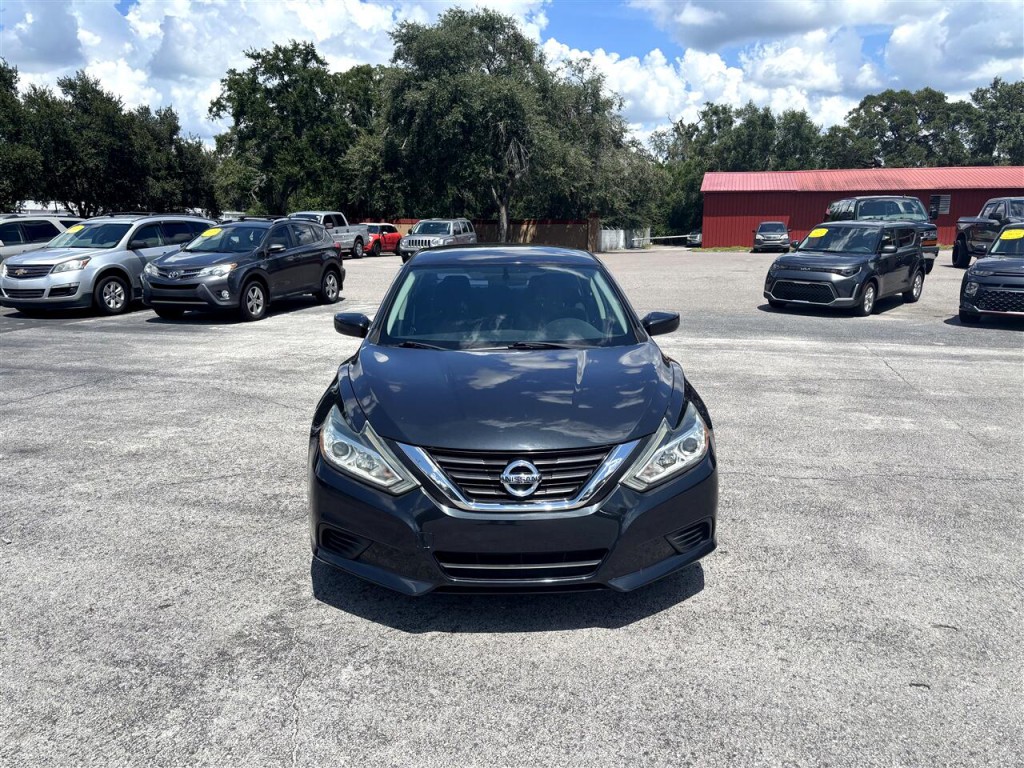 2016 Nissan Altima Image 8