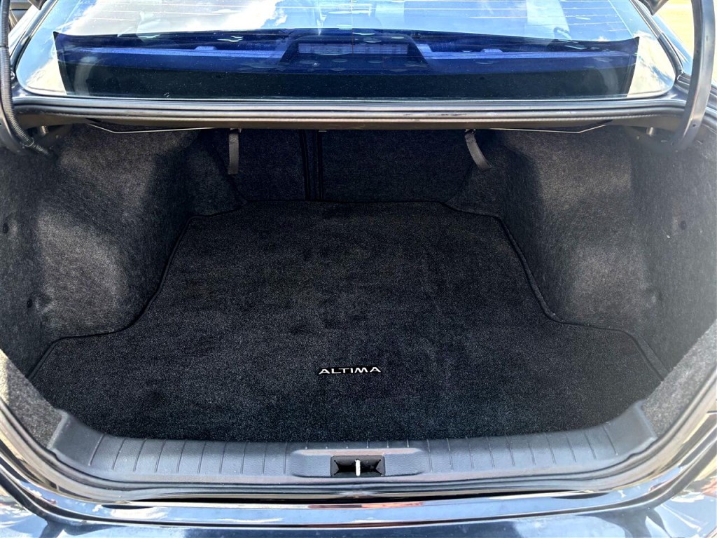 2016 Nissan Altima Image 18