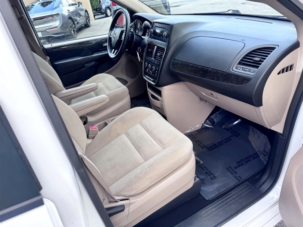 2016 Dodge Grand Caravan Image 23