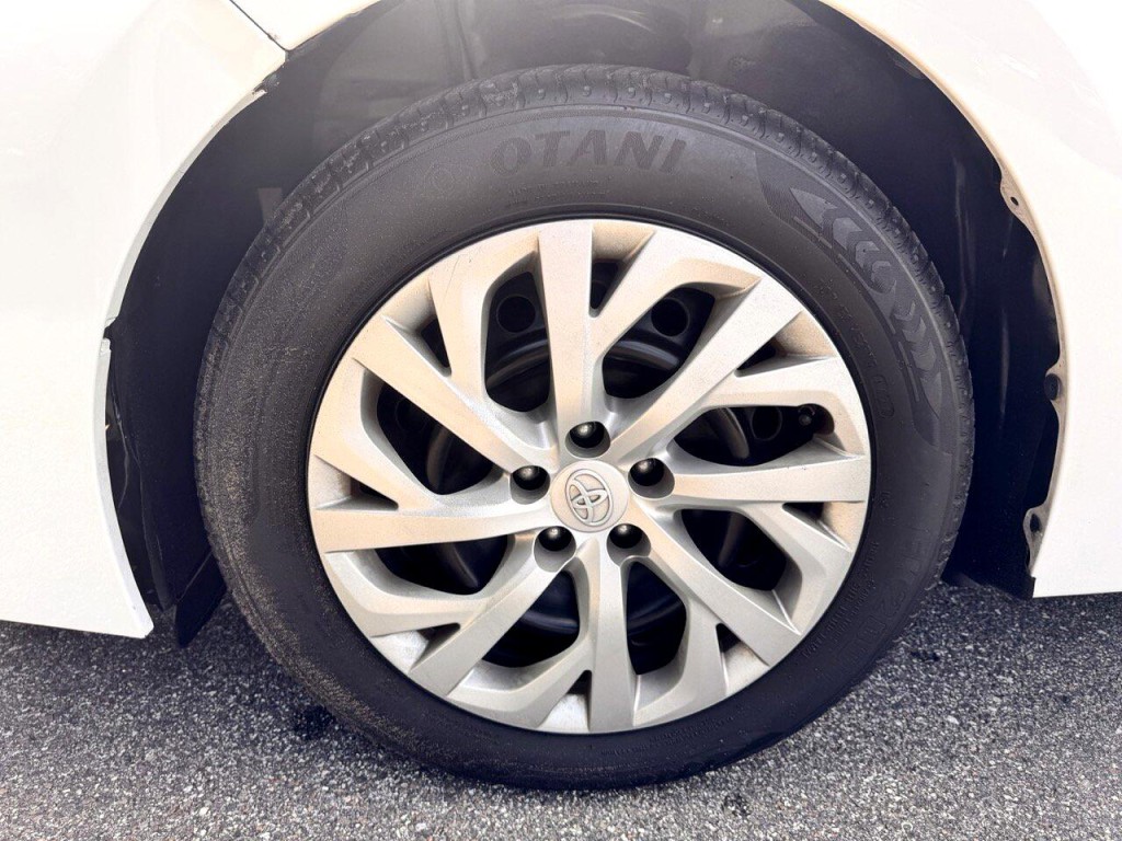 2017 Toyota Corolla Image 9