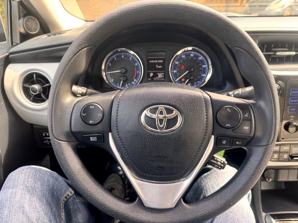 2017 Toyota Corolla Image 15