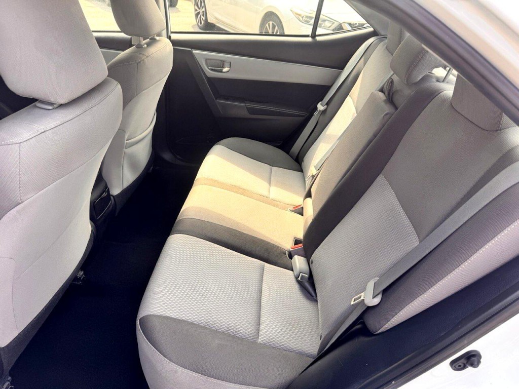 2017 Toyota Corolla Image 20