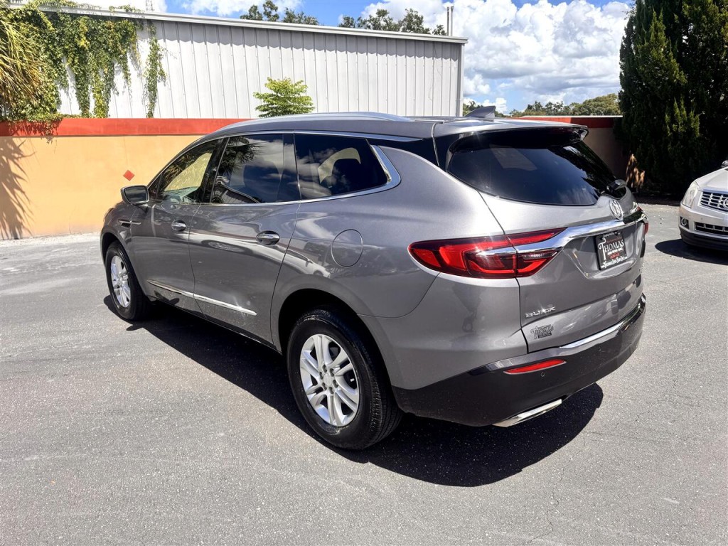2018 Buick Enclave Image 3