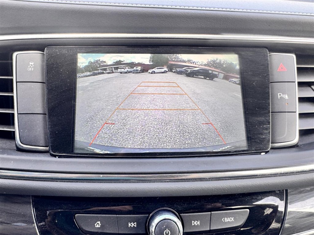 2018 Buick Enclave Image 17
