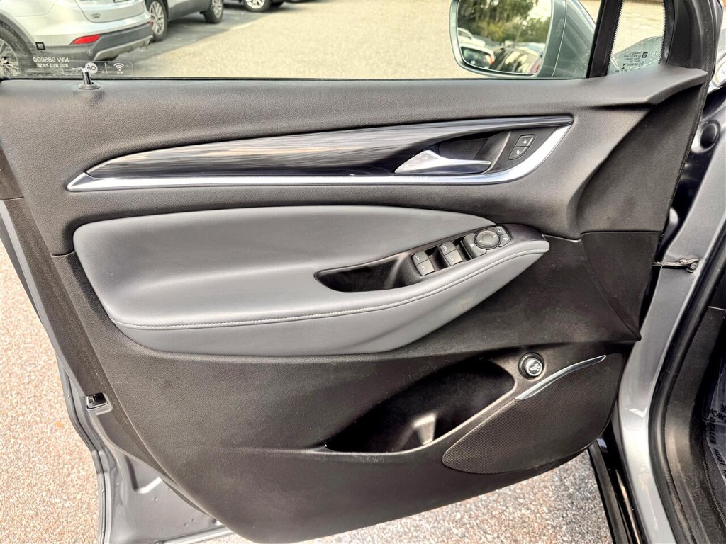 2018 Buick Enclave Image 19