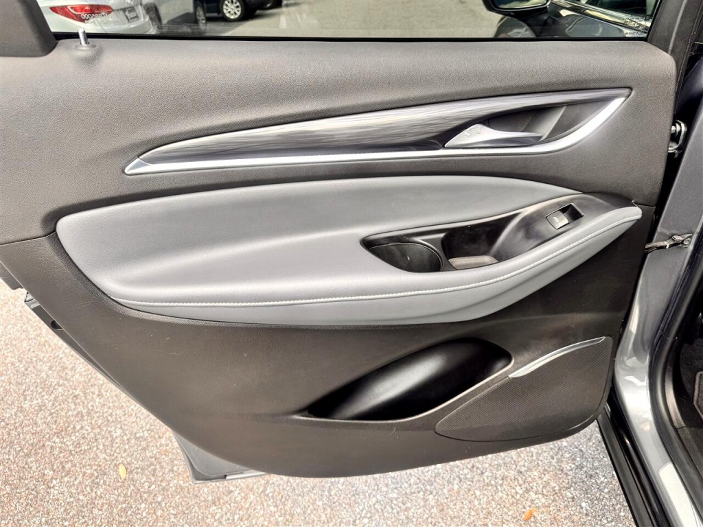 2018 Buick Enclave Image 21