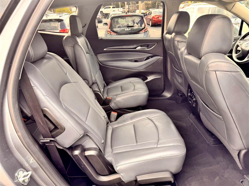 2018 Buick Enclave Image 25