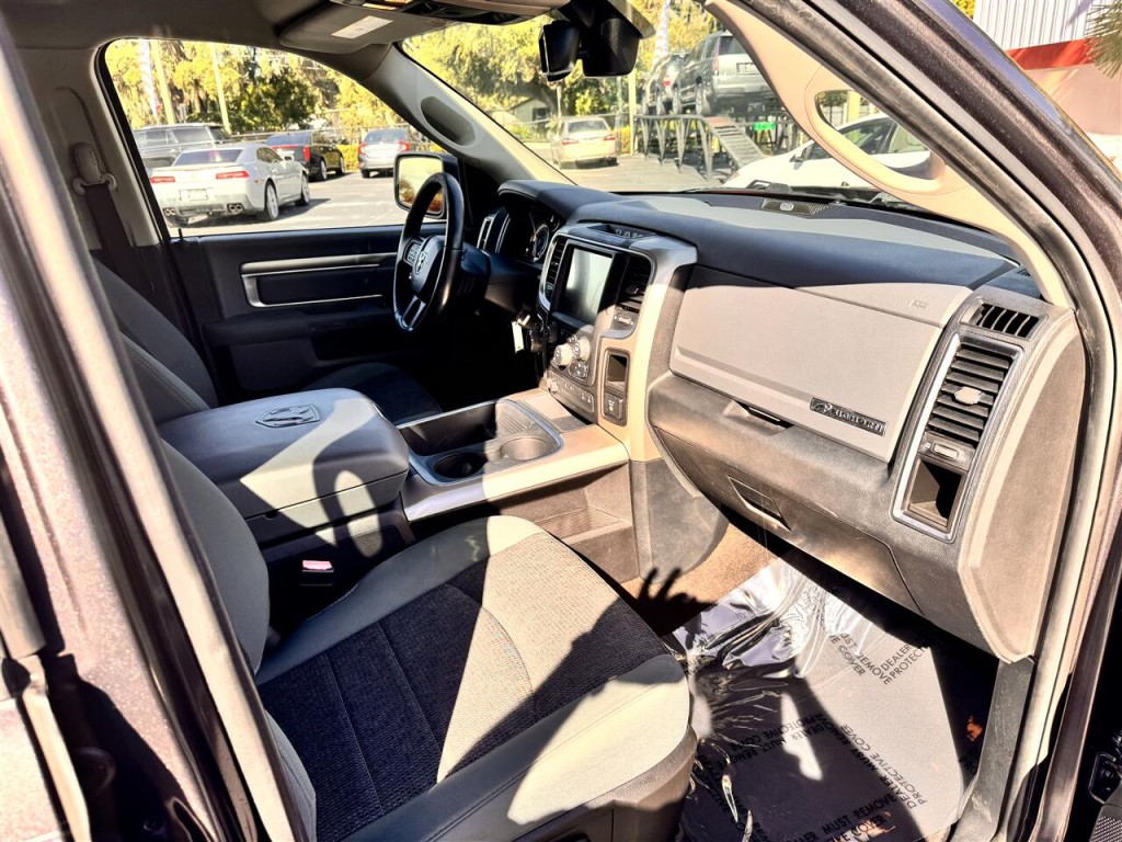 2016 RAM 1500 Image 25