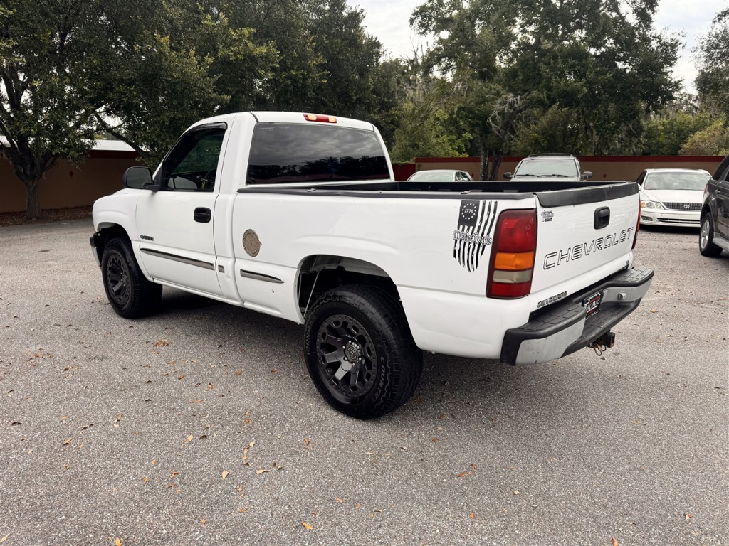 2000 Chevrolet Silverado 1500 Image 3