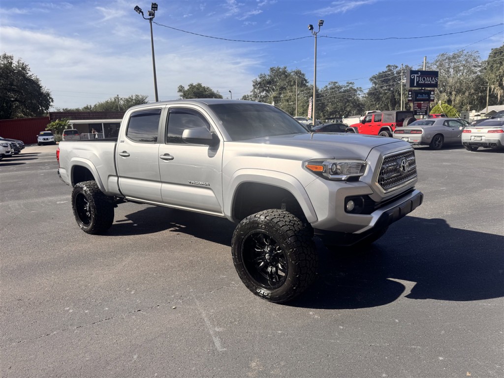 2017 Toyota Tacoma Image 7