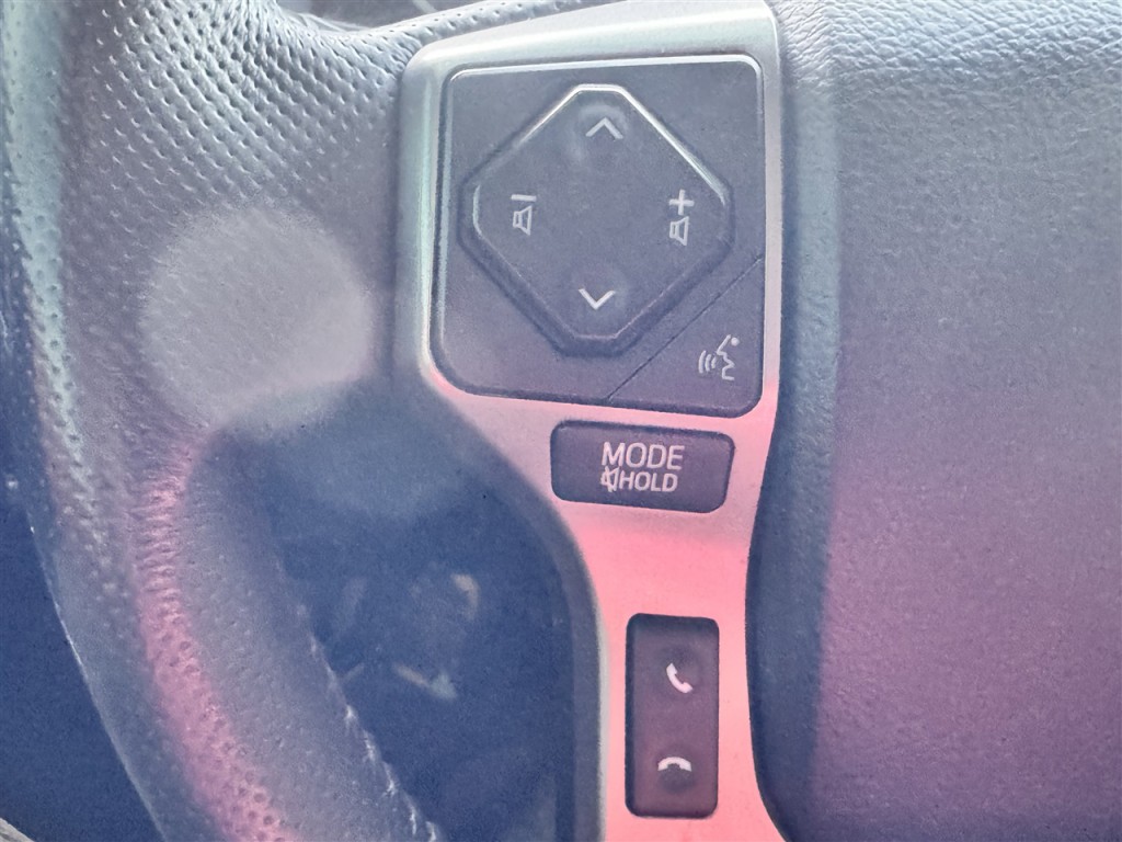 2017 Toyota Tacoma Image 15