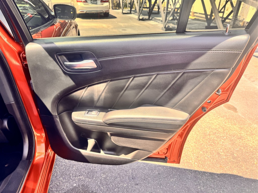 2021 Dodge Charger Image 24