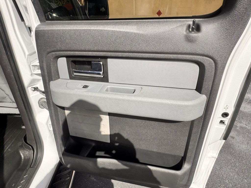 2013 Ford F-150 Image 23
