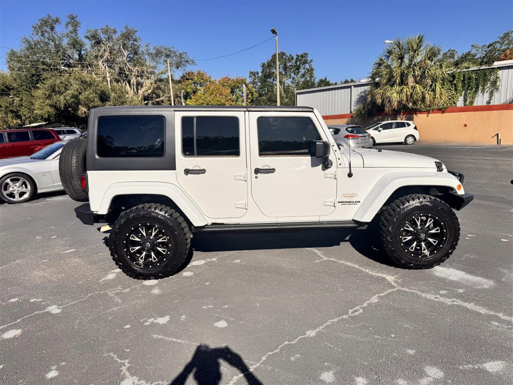 2013 Jeep Wrangler Image 6