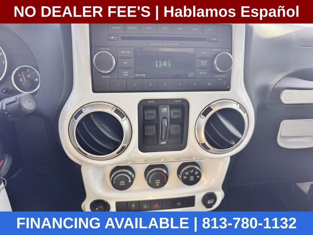 2013 Jeep Wrangler Image 16