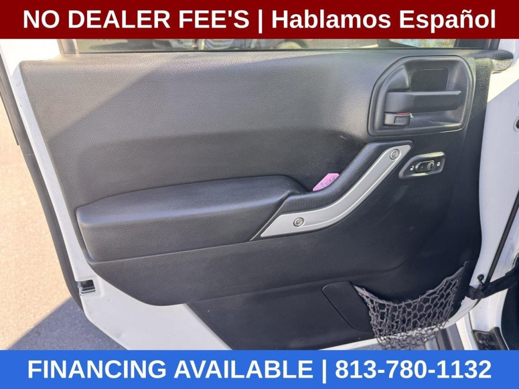 2013 Jeep Wrangler Image 18