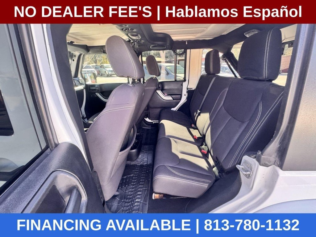 2013 Jeep Wrangler Image 19