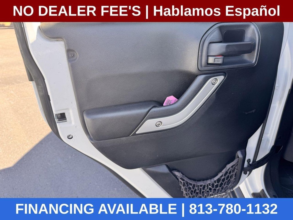 2013 Jeep Wrangler Image 20