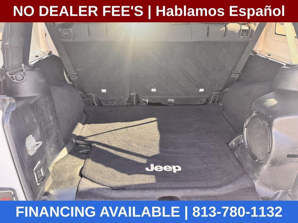 2013 Jeep Wrangler Image 21