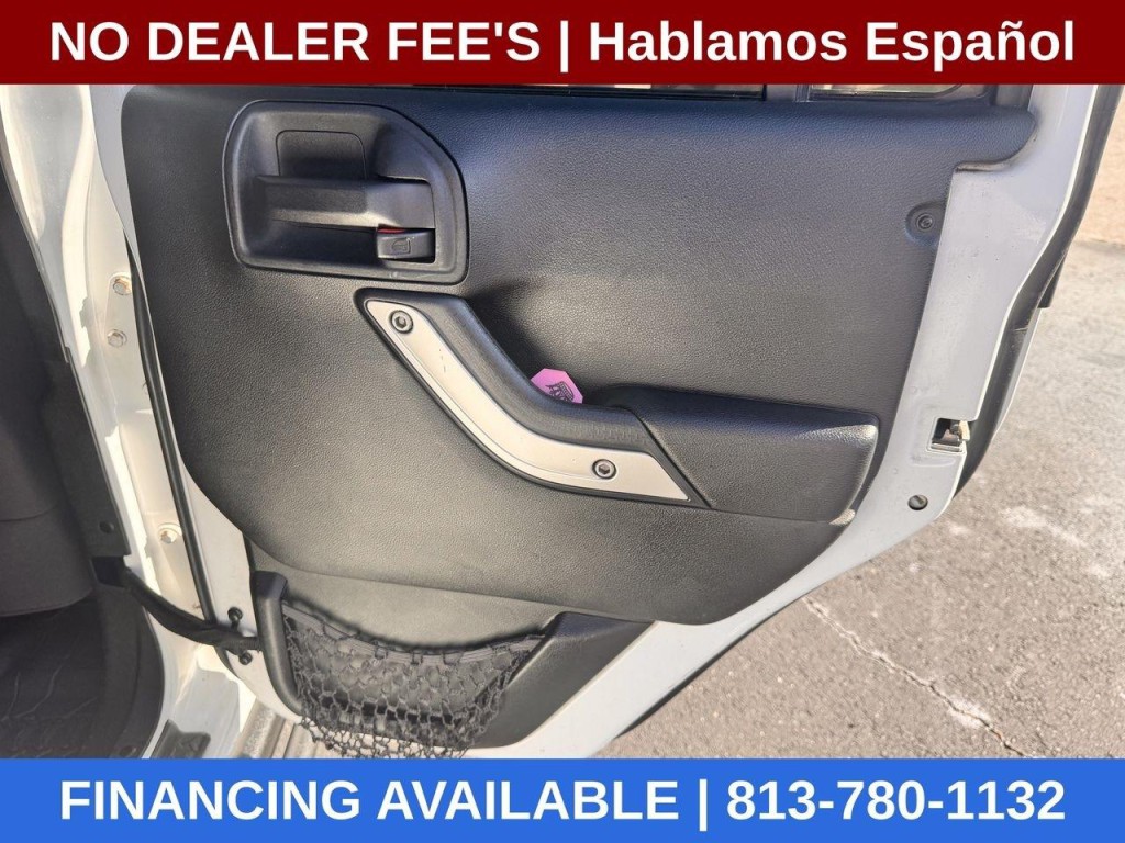 2013 Jeep Wrangler Image 23