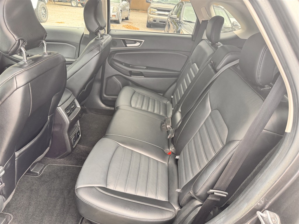 2018 Ford Edge Image 20