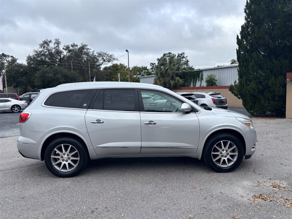 2017 Buick Enclave Image 6