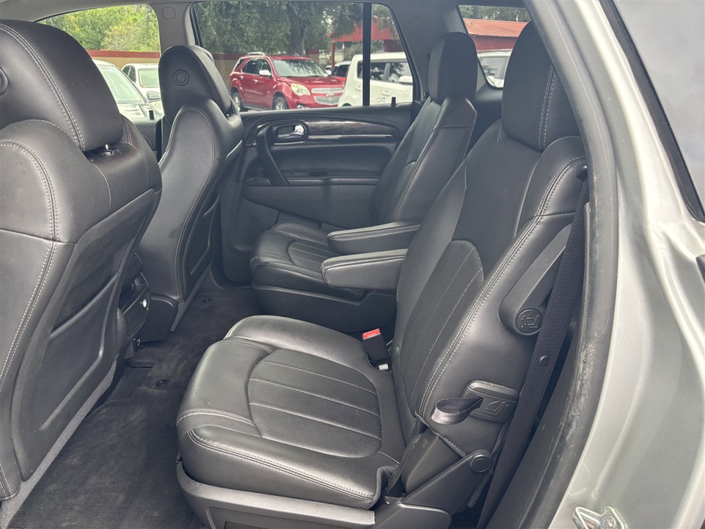 2017 Buick Enclave Image 18