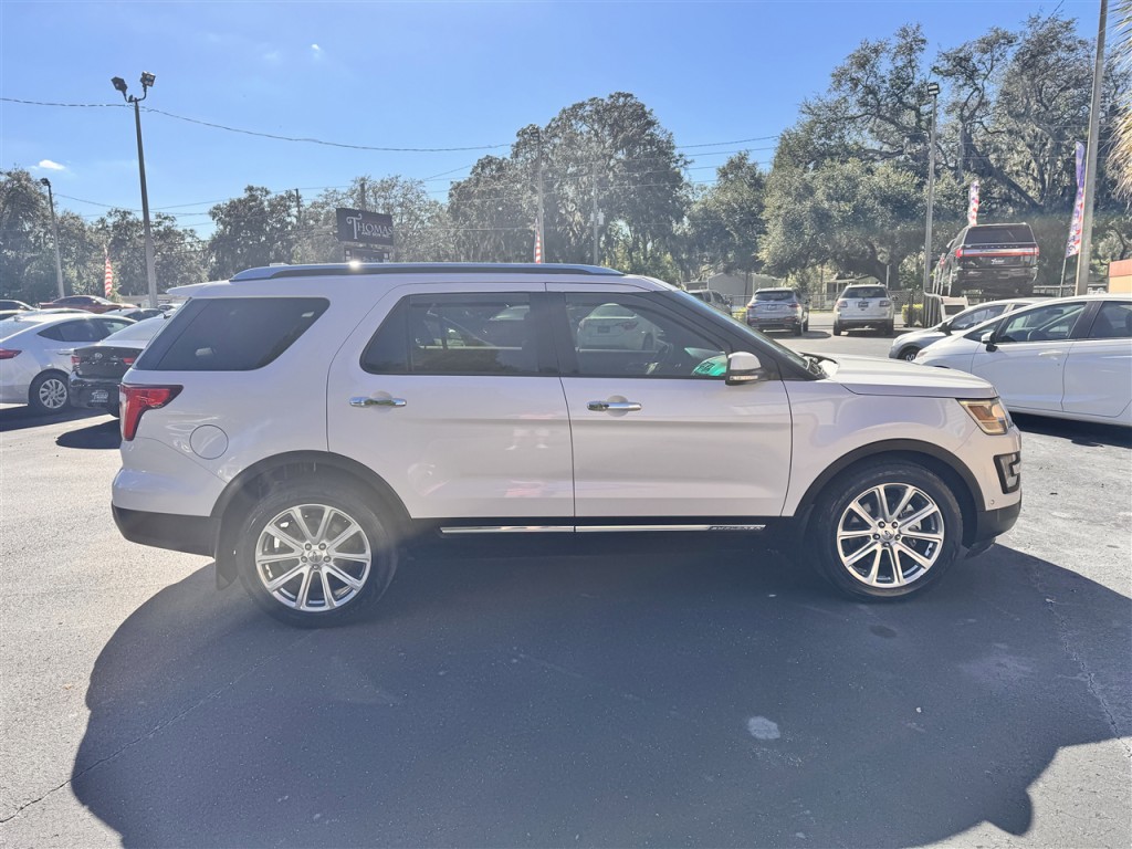 2017 Ford Explorer Image 6