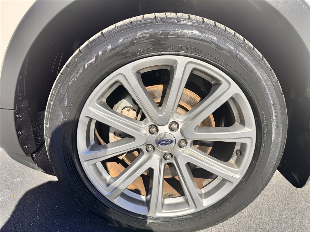 2017 Ford Explorer Image 9