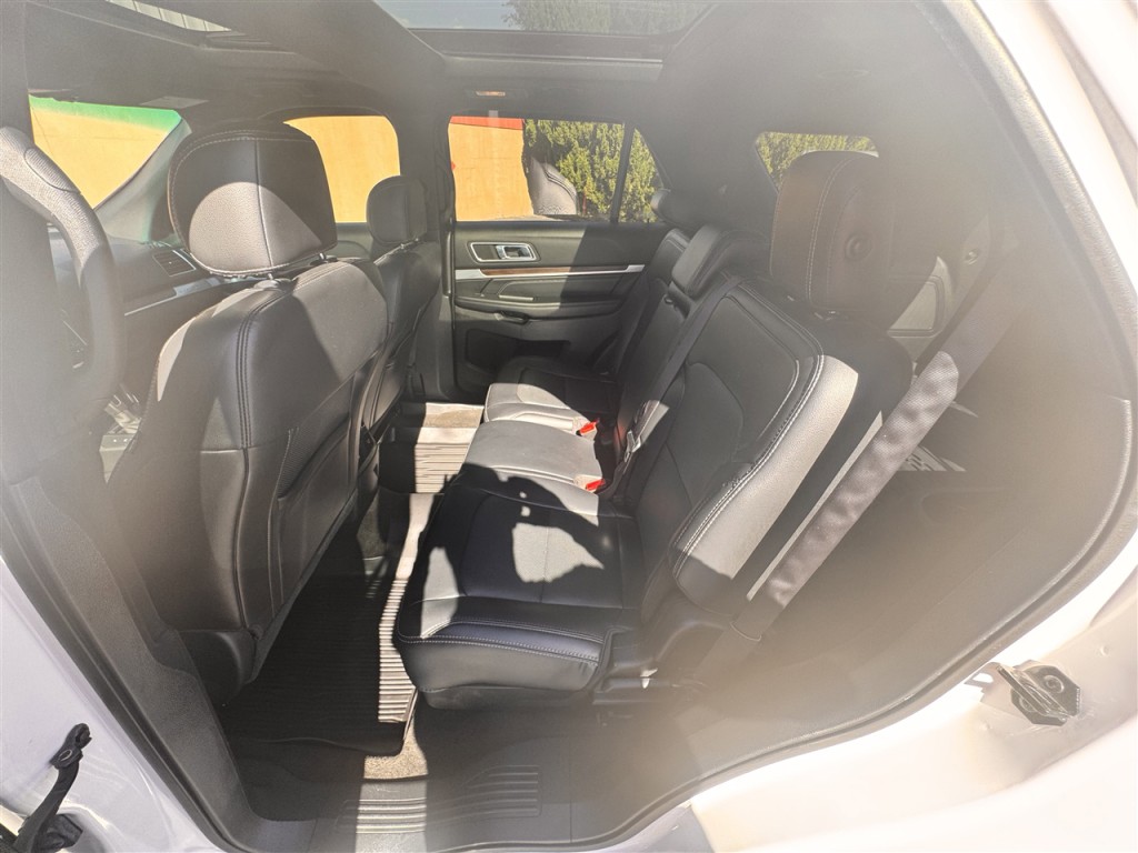 2017 Ford Explorer Image 20