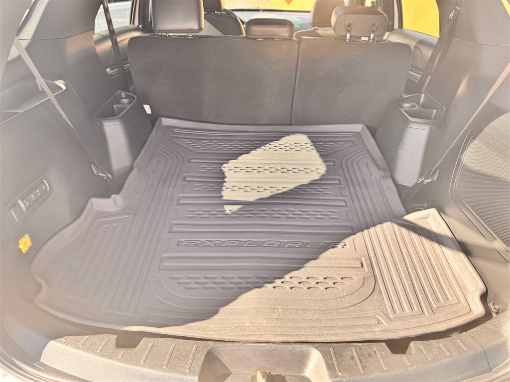 2017 Ford Explorer Image 23