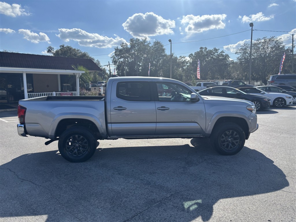 2020 Toyota Tacoma Image 6