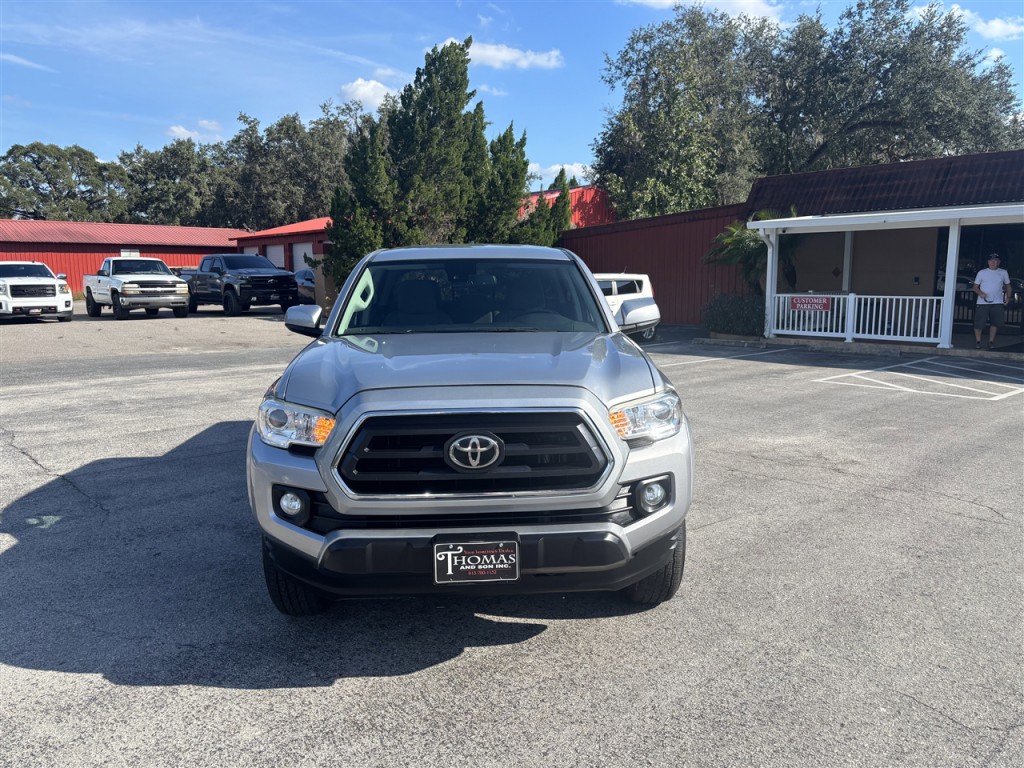 2020 Toyota Tacoma Image 8