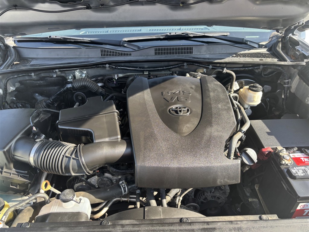 2020 Toyota Tacoma Image 9