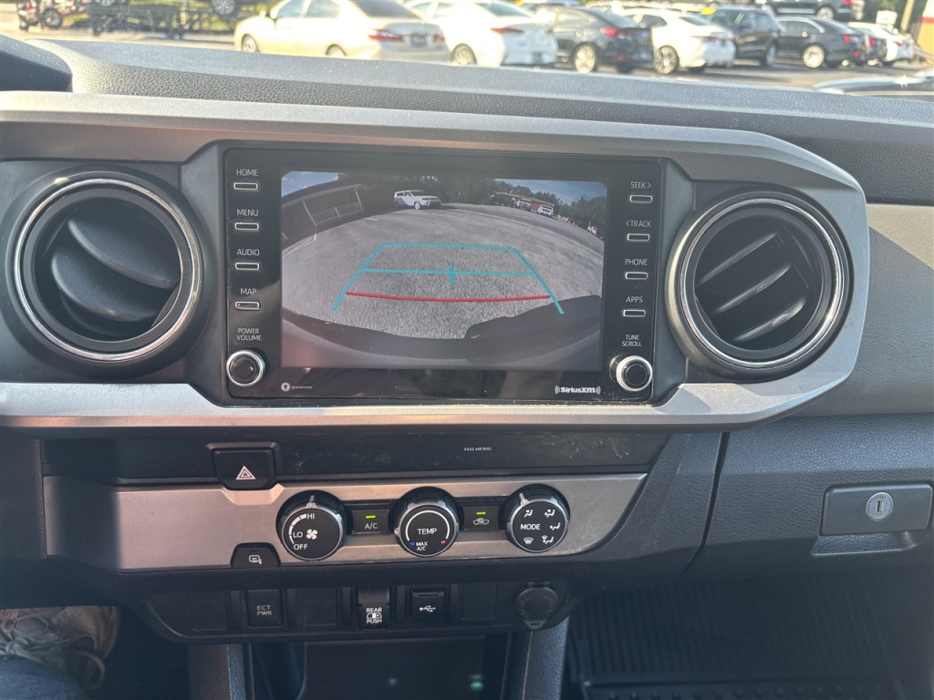 2020 Toyota Tacoma Image 15