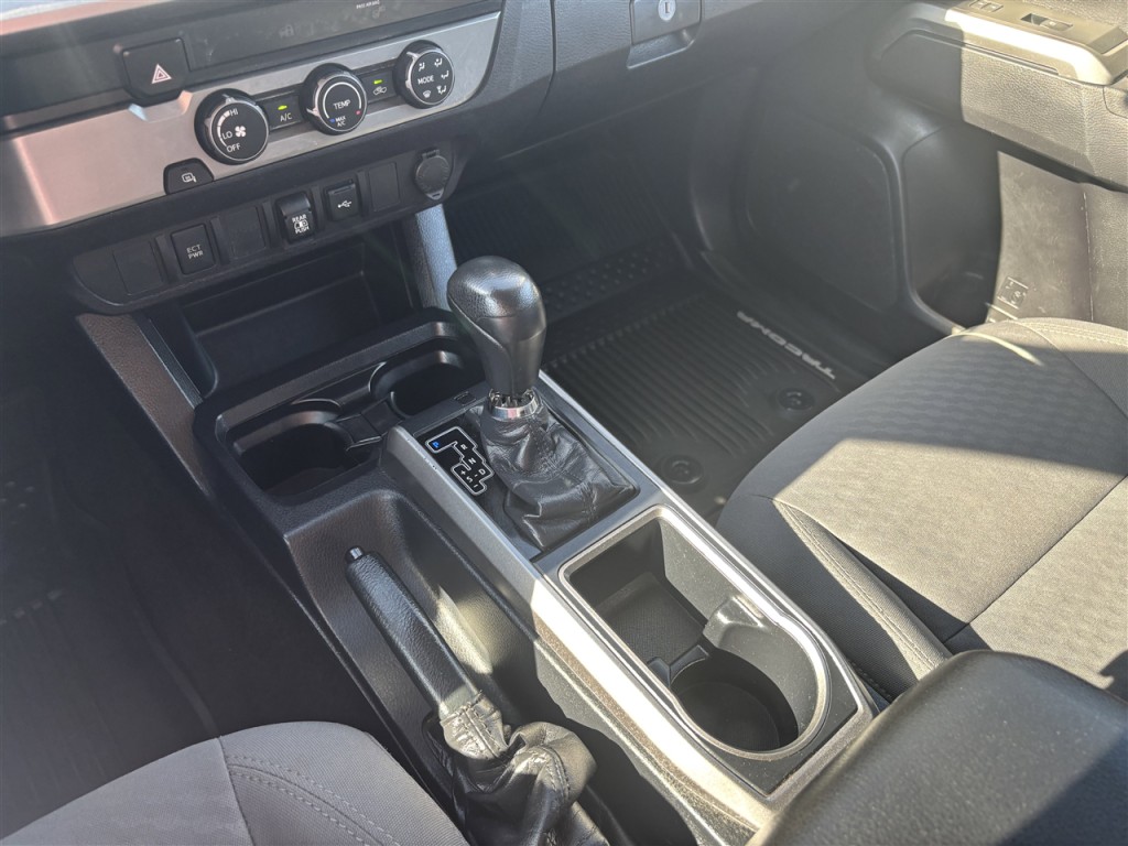 2020 Toyota Tacoma Image 16