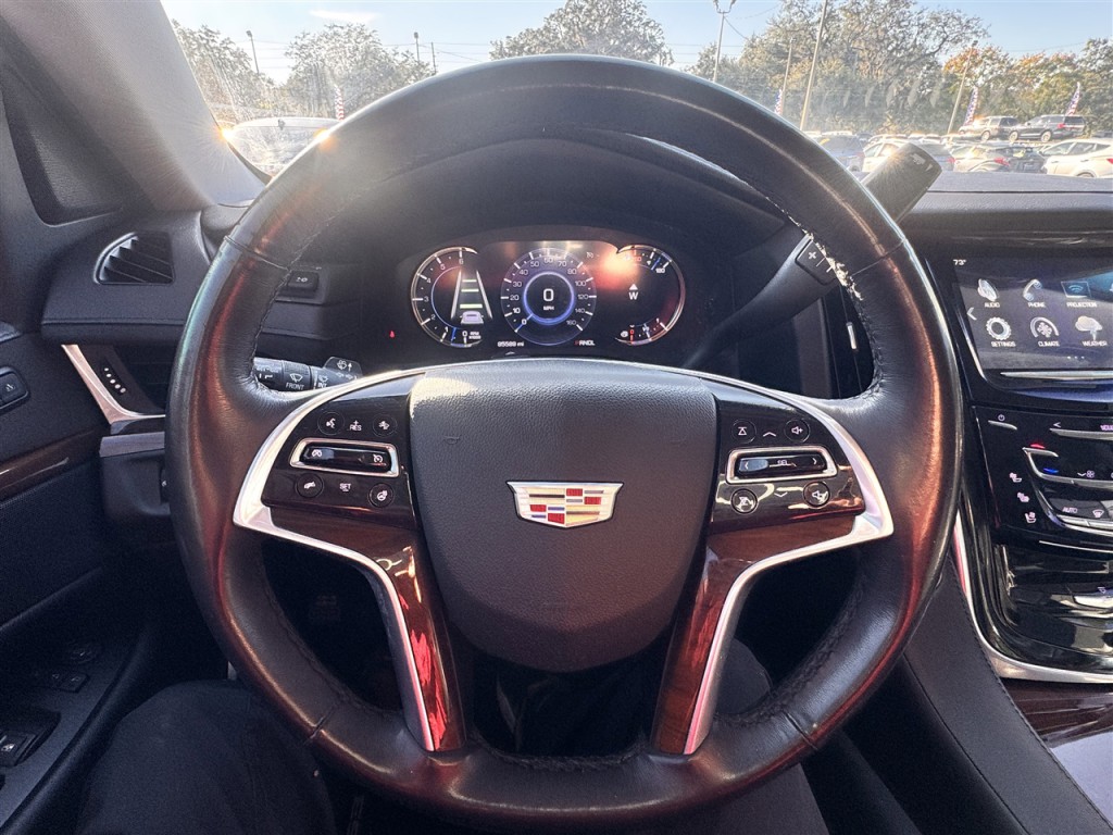 2018 Cadillac Escalade Image 15