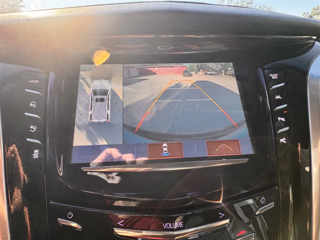 2018 Cadillac Escalade Image 17