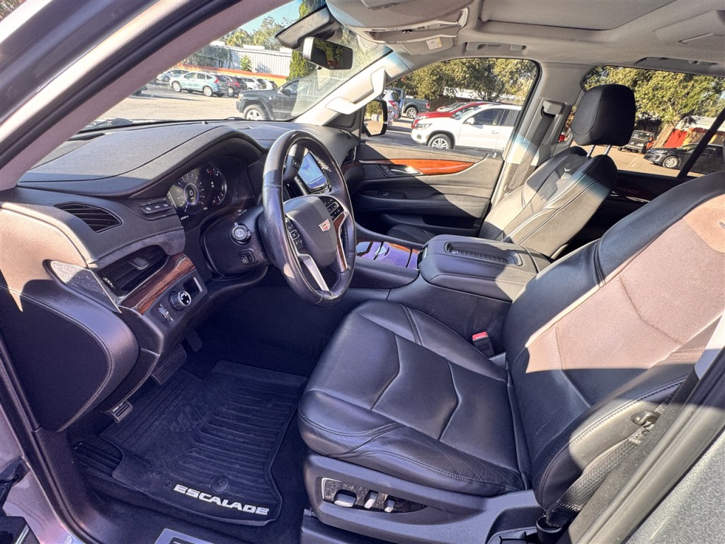 2018 Cadillac Escalade Image 18