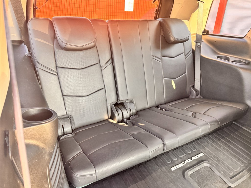 2018 Cadillac Escalade Image 23