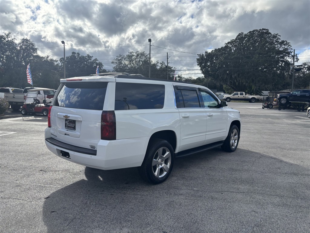 2019 Chevrolet Suburban Image 5