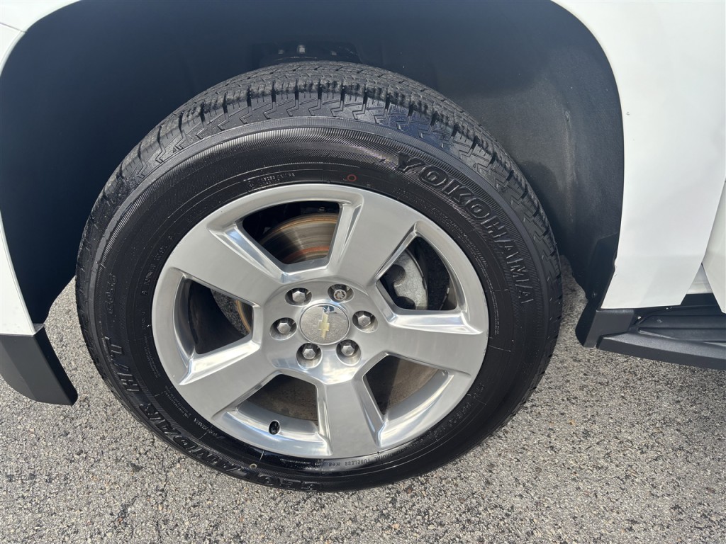 2019 Chevrolet Suburban Image 11