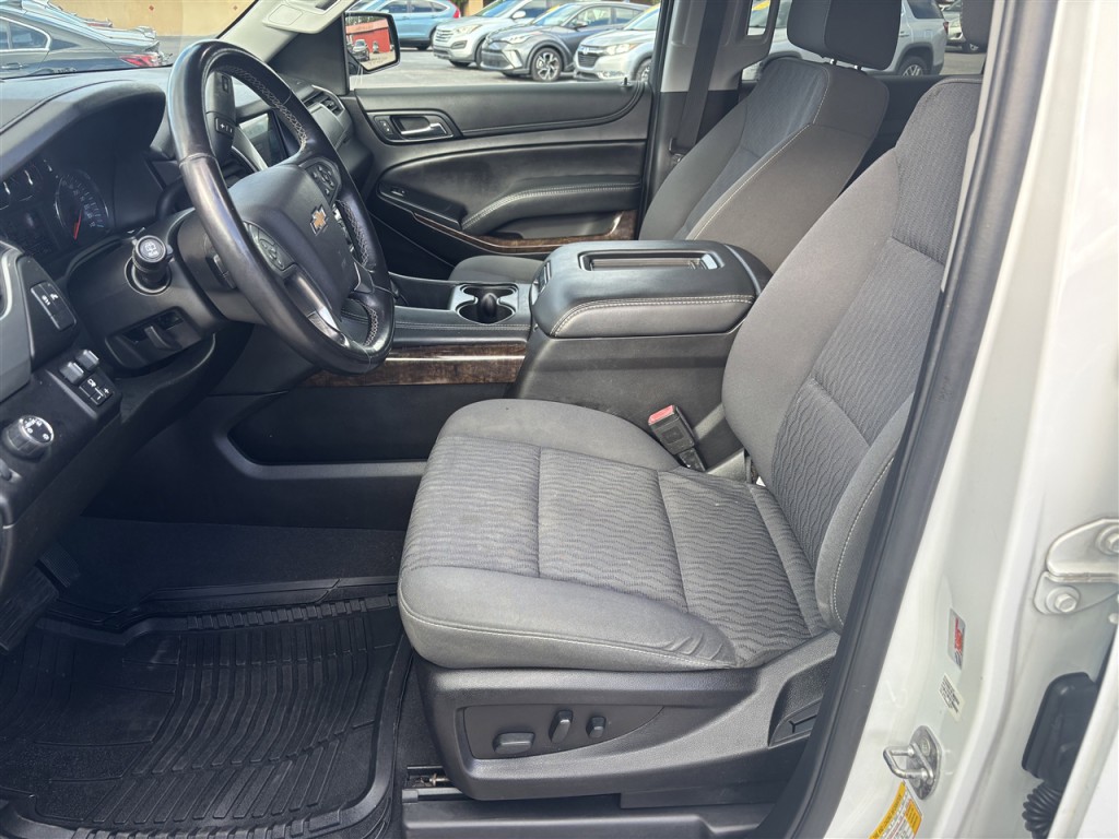 2019 Chevrolet Suburban Image 13